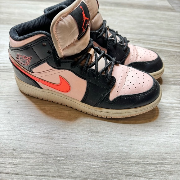 AIR JORDAN 1 Mid GS Crimson & Pink Size 3.5 - Picture 14 of 14